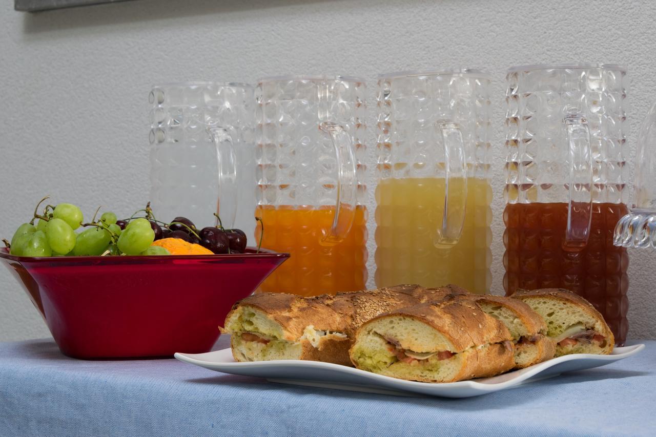 B&B Acqua Azzurra 산비토로카포 외부 사진