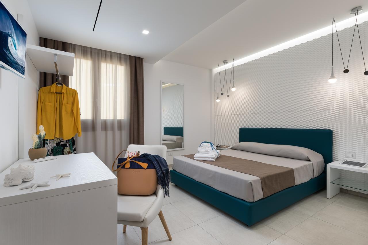B&B Acqua Azzurra 산비토로카포 외부 사진